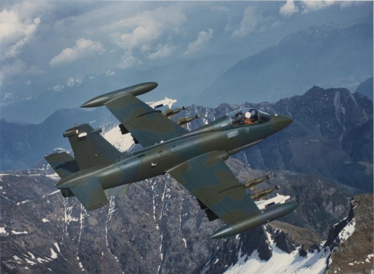 Il prototipo dell’MB.339K, versione monoposto da combattimento