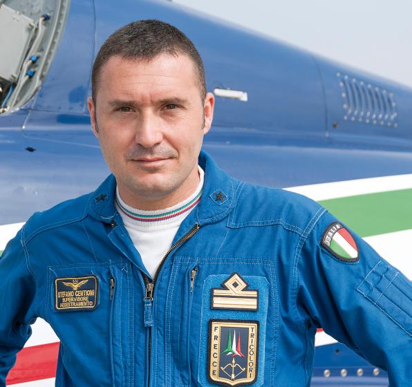 Stefano Centioni, ora in Leonardo, ha volato nei cieli di tutto il mondo con le Frecce Tricolori per quasi 7 anni
