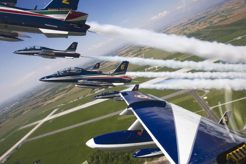 Training activity of the Frecce Tricolori overAddestramento delle Frecce Tricolori sulla base dell’Aeronautica Militare a Rivolto, sede della Pattuglia Acrobatica Nazionale the Italian Air Force base in Rivolto, home of the National Aerobatic Team