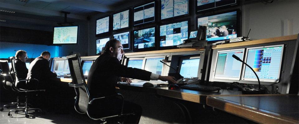 Border-Security-Command-and-Control-room_960400