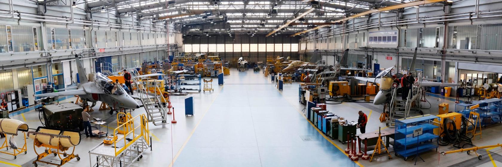 M-346 assemblaggio finale (1)