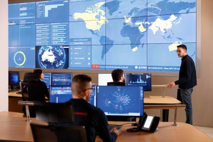 The Global Security Operation Center (SOC) in Chieti, Leonardo’s center of excellence for Cyber Security. The centre monitors about 115,00 security events per second and responds to over 1,800 Cyber alarms every day