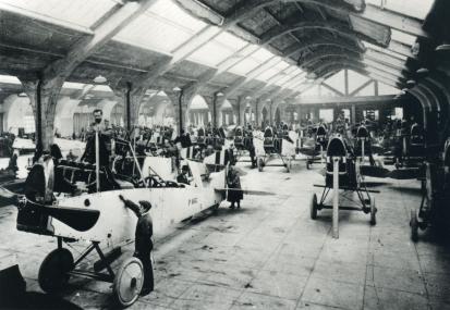 Aircraft Ansaldo S.V.A. assembly line, Stabilimenti Pomilio, Torino 1917