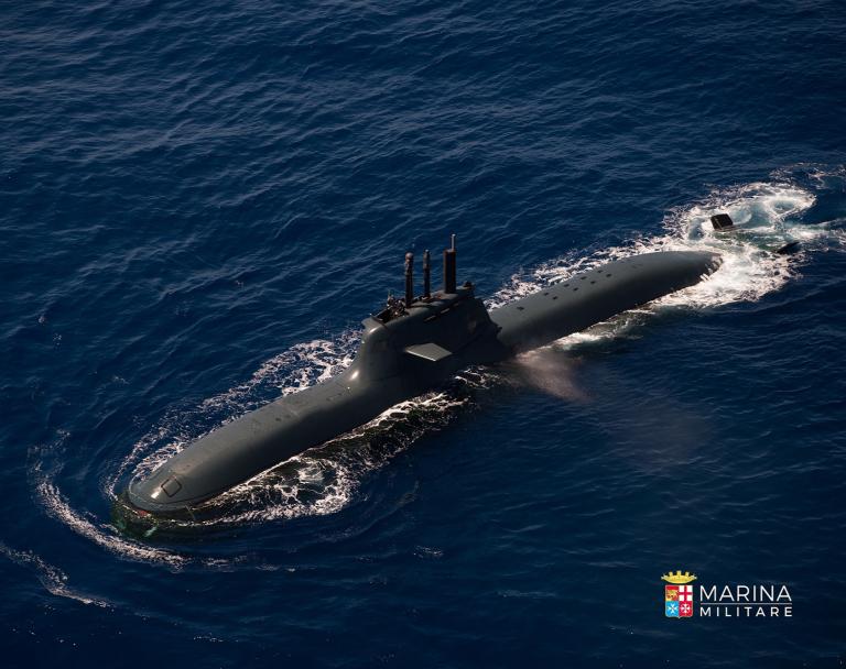 Sommergibile in navigazione_©Marina Militare Italiana copia (1)
