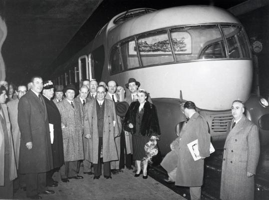 ETR300 viaggio inaugurale Roma-Napoli 1953_Foto Archivio Fondazione FS Italiane
