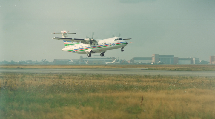 1984_primo-volo-ATR42-_3