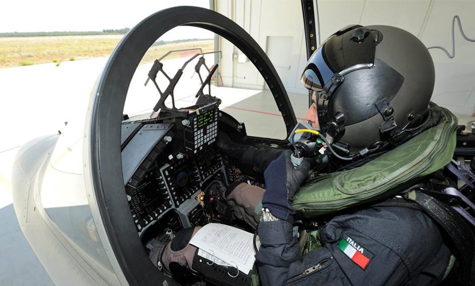 Aermacchi M-346FA: maestro nel multiruolo | Leonardo